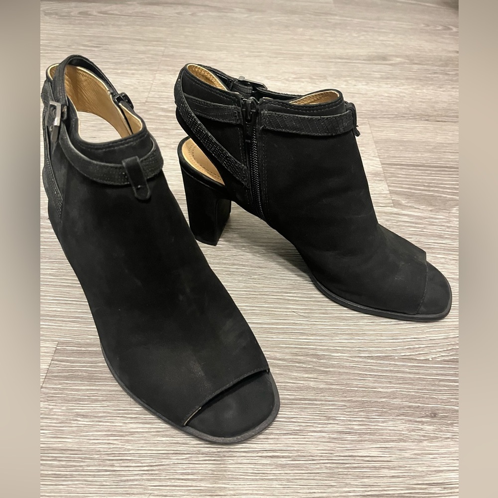 Nurture black heels